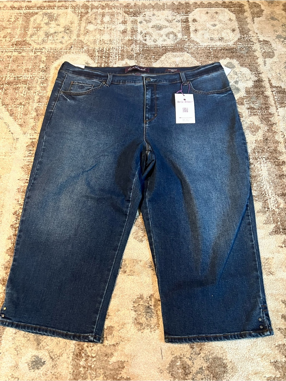 Women's Dark Wash Denim Capri Jeans Size 18W